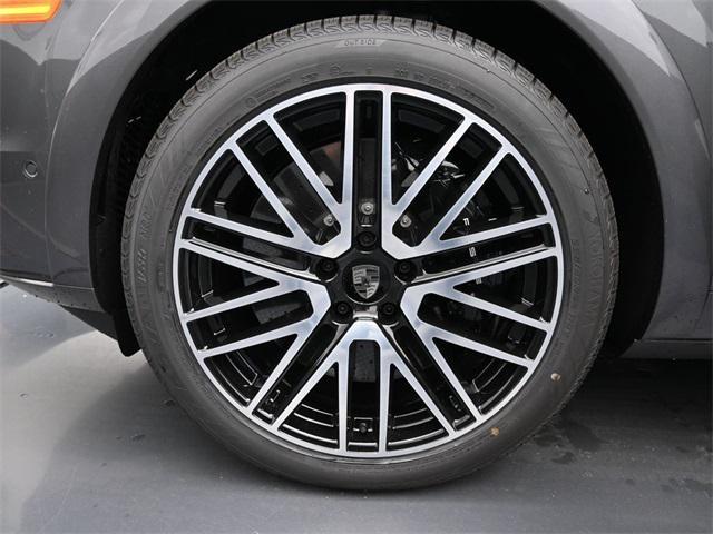 new 2025 Porsche Cayenne car, priced at $206,405