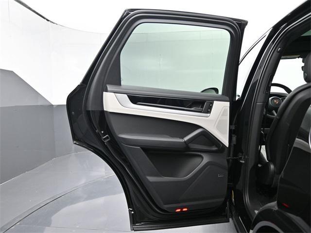 new 2025 Porsche Cayenne car, priced at $124,025