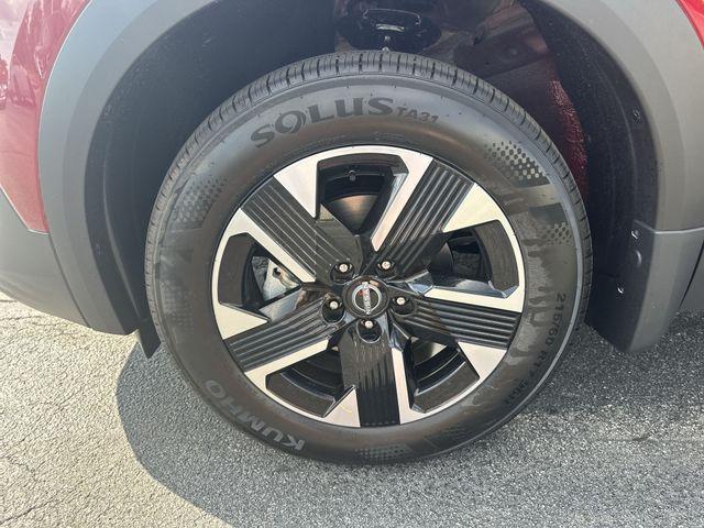 new 2025 Nissan Kicks car, priced at $27,808