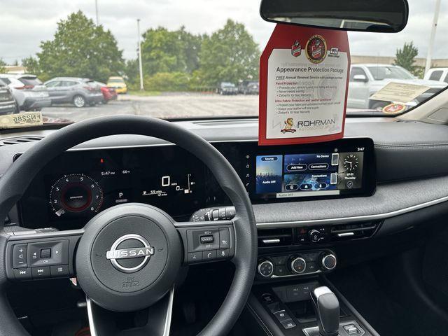 new 2025 Nissan Kicks car, priced at $24,179