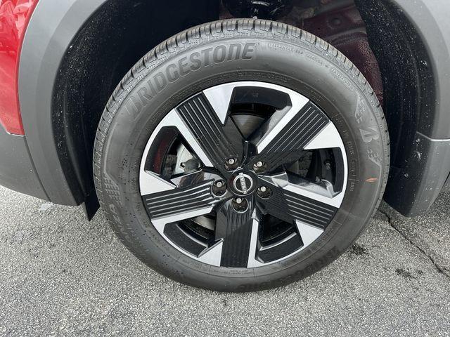 new 2025 Nissan Kicks car, priced at $24,179