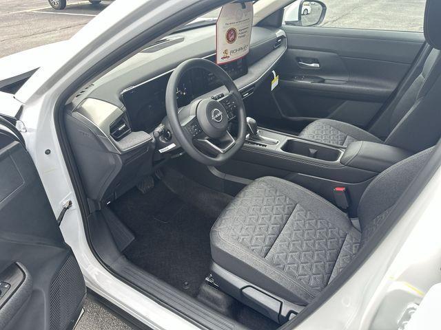 new 2025 Nissan Kicks car, priced at $27,082