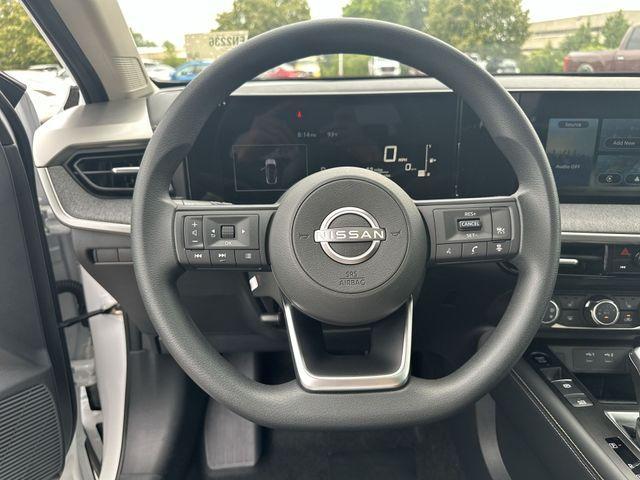 new 2025 Nissan Kicks car, priced at $27,082