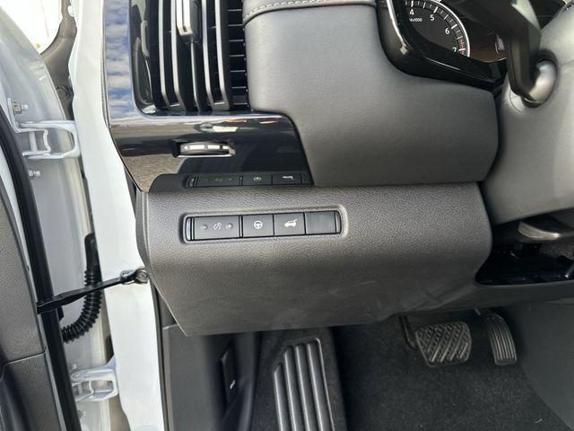 new 2025 Nissan Pathfinder car, priced at $34,957