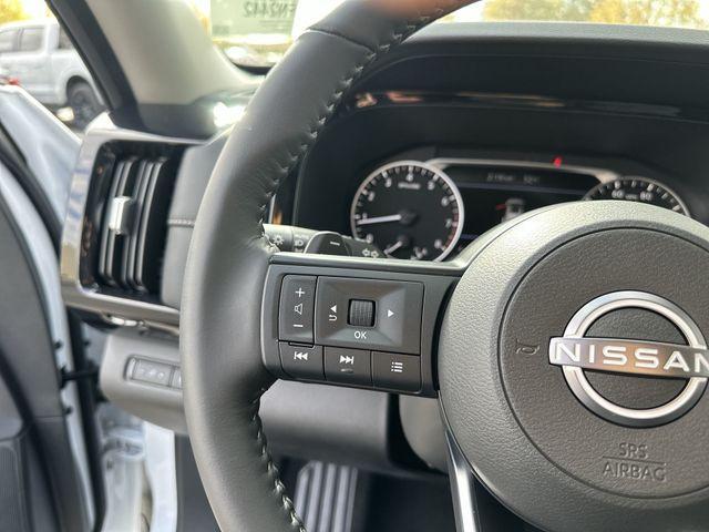new 2025 Nissan Pathfinder car, priced at $34,957