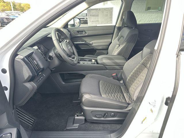 new 2025 Nissan Pathfinder car, priced at $34,957