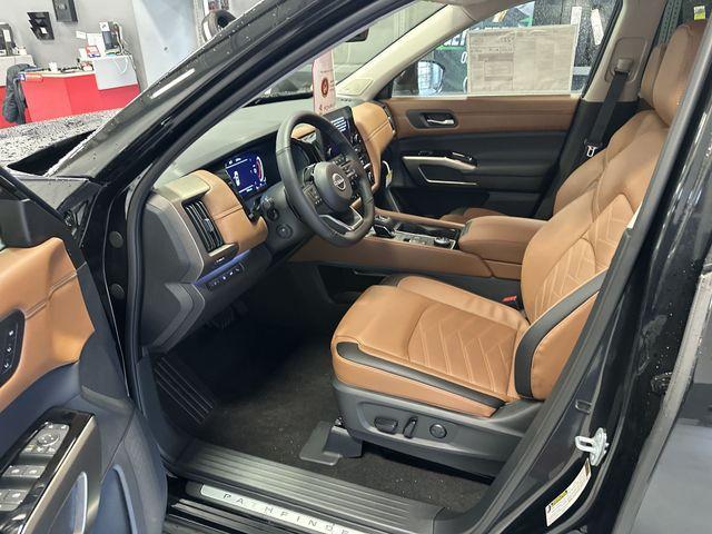 new 2025 Nissan Pathfinder car, priced at $48,673