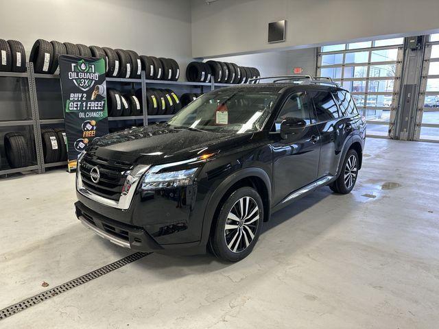 new 2025 Nissan Pathfinder car, priced at $48,673