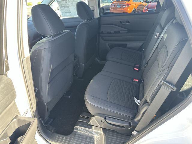 new 2025 Nissan Pathfinder car, priced at $34,957