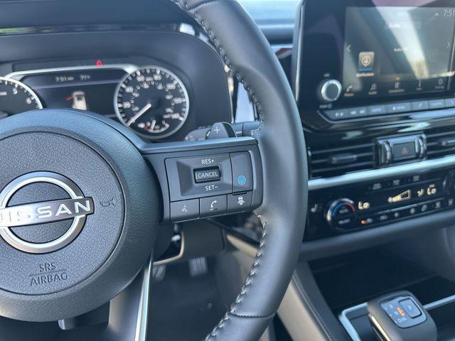 new 2025 Nissan Pathfinder car, priced at $34,957