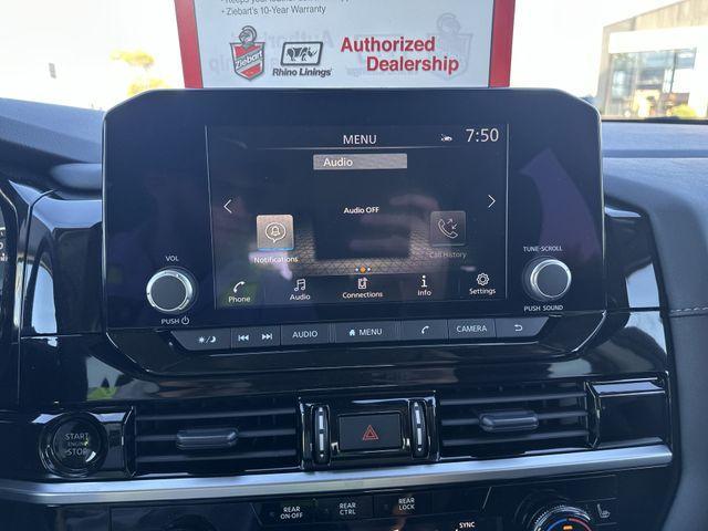 new 2025 Nissan Pathfinder car, priced at $34,957