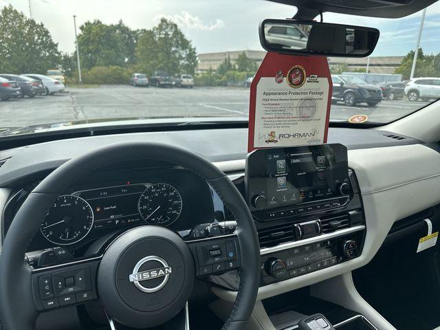 new 2025 Nissan Pathfinder car, priced at $42,991
