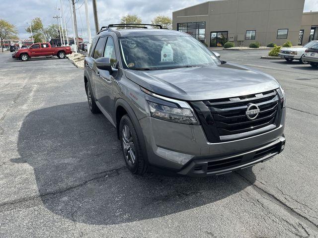 new 2025 Nissan Pathfinder car, priced at $40,907