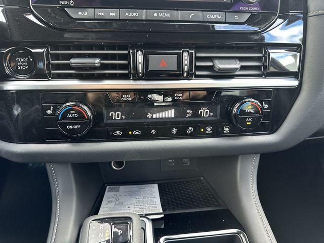 new 2025 Nissan Pathfinder car, priced at $34,253