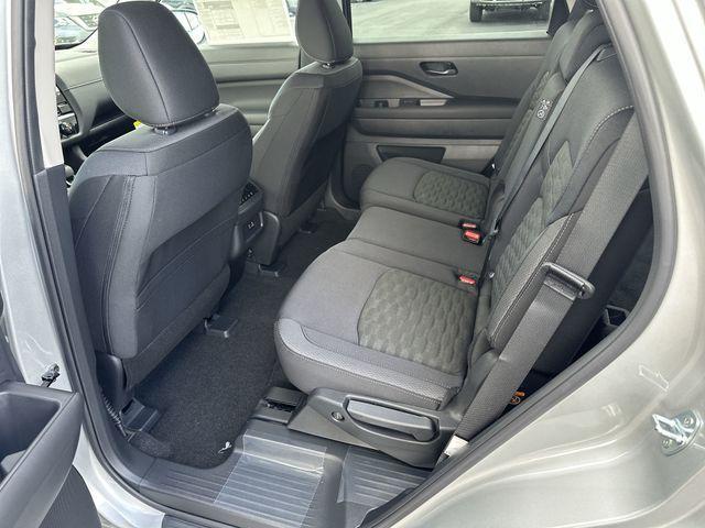 new 2025 Nissan Pathfinder car, priced at $34,253