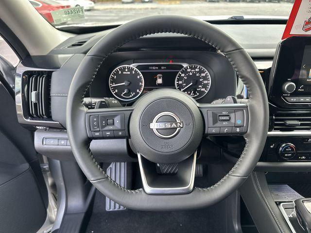 new 2025 Nissan Pathfinder car, priced at $34,253