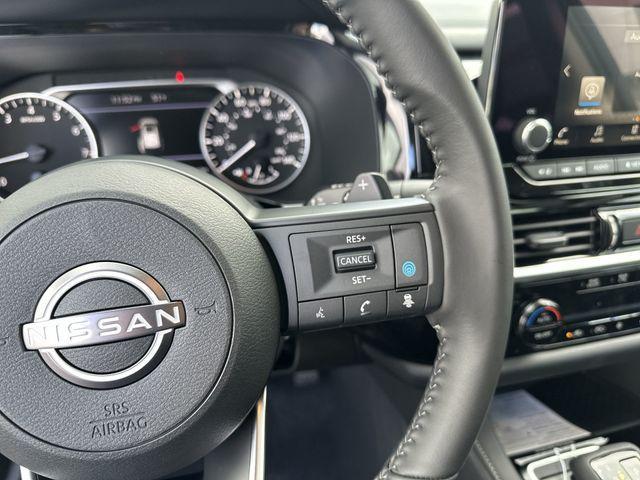 new 2025 Nissan Pathfinder car, priced at $34,253