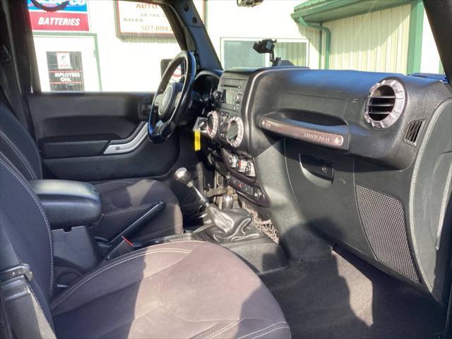 used 2015 Jeep Wrangler Unlimited car, priced at $14,990