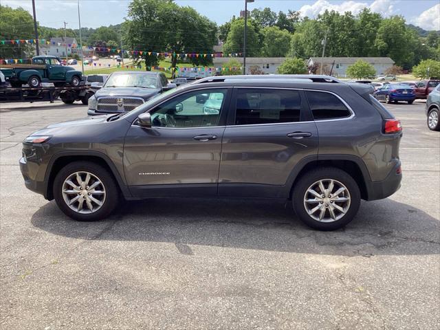 used 2018 Jeep Cherokee car, priced at $14,990