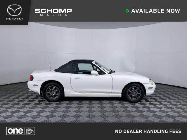 used 2000 Mazda MX-5 Miata car, priced at $11,600