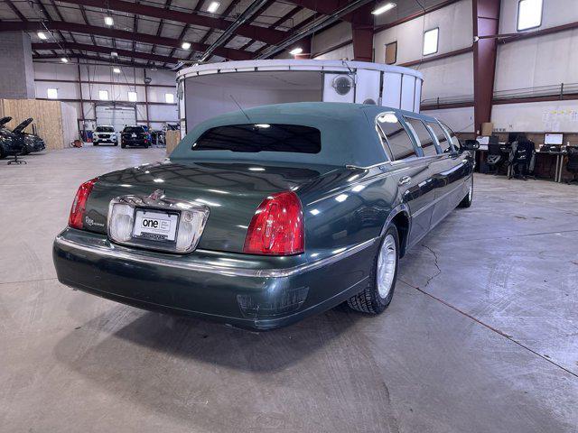 used 1999 Lincoln Town Car car, priced at $8,900