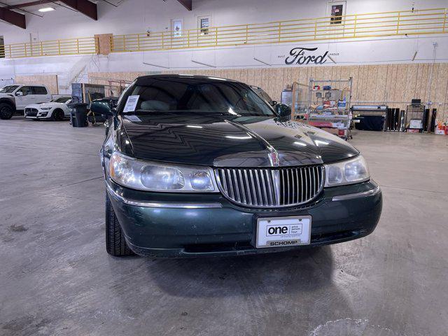 used 1999 Lincoln Town Car car, priced at $8,900