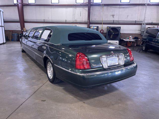 used 1999 Lincoln Town Car car, priced at $8,900