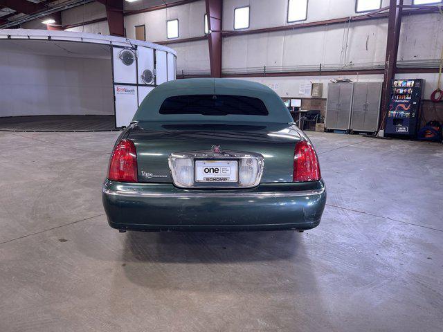 used 1999 Lincoln Town Car car, priced at $8,900