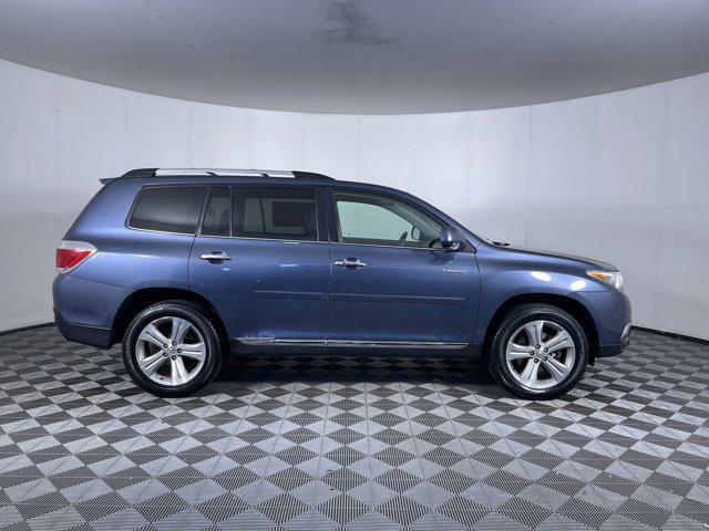 used 2013 Toyota Highlander car, priced at $19,900