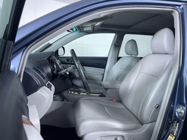 used 2013 Toyota Highlander car, priced at $19,900