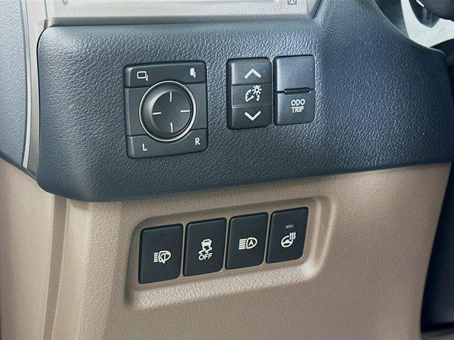 used 2023 Lexus GX 460 car, priced at $55,986