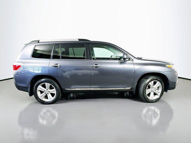 used 2013 Toyota Highlander car, priced at $16,491