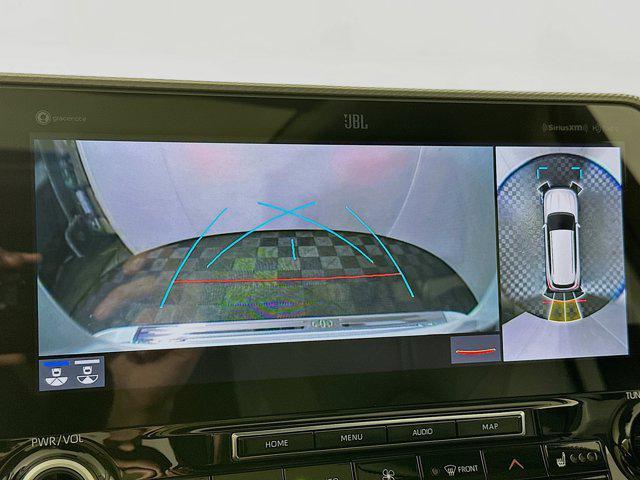 used 2022 Toyota Highlander car, priced at $39,995