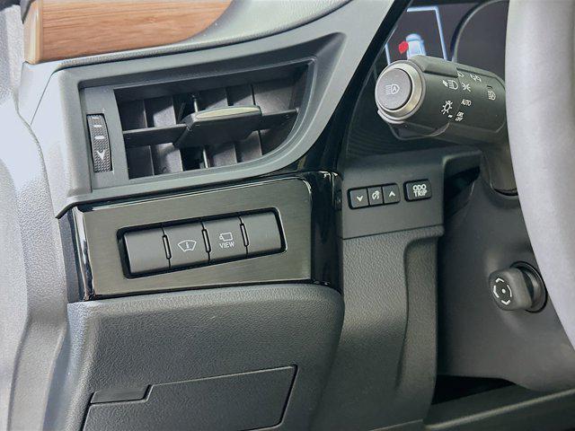 new 2025 Lexus ES 350 car, priced at $54,440