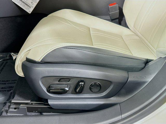 new 2025 Lexus ES 350 car, priced at $54,440