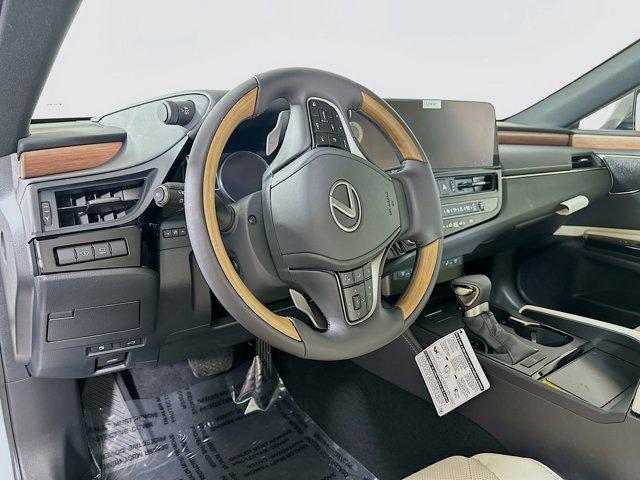 new 2025 Lexus ES 350 car, priced at $54,440