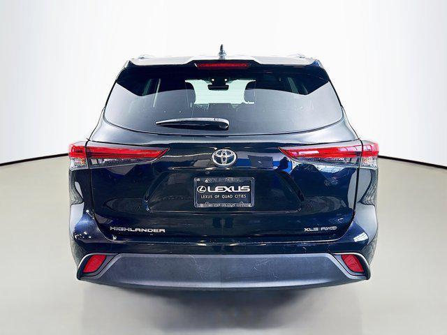 used 2021 Toyota Highlander car, priced at $28,348