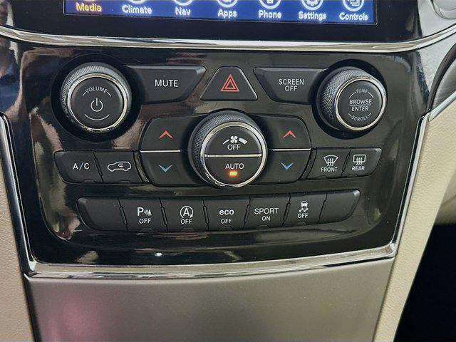 used 2021 Jeep Grand Cherokee car, priced at $22,823