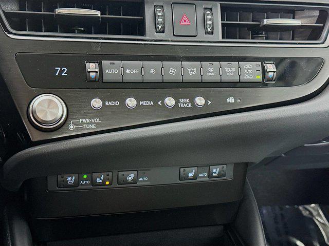 new 2025 Lexus ES 300h car, priced at $53,024