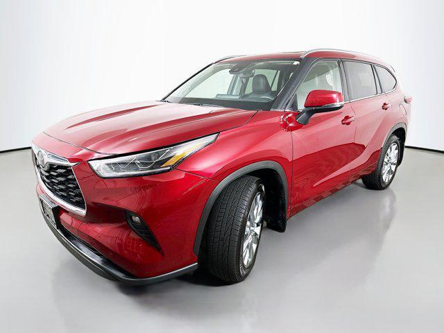 used 2020 Toyota Highlander car, priced at $29,818