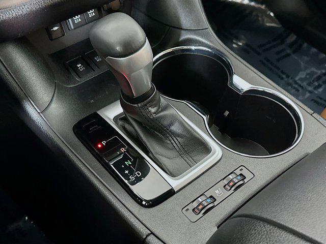 used 2019 Toyota Highlander Hybrid car, priced at $35,991