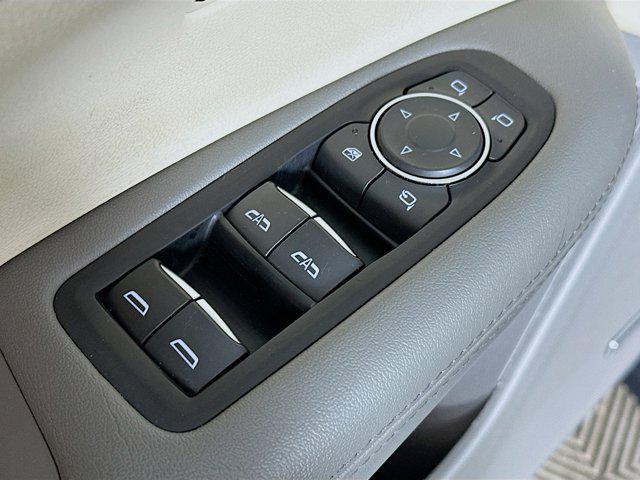 used 2018 Cadillac XT5 car, priced at $17,363