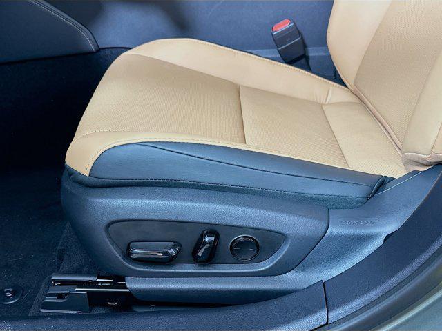 new 2025 Lexus ES 350 car, priced at $49,425