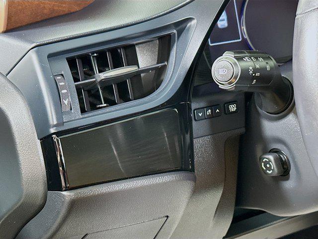 used 2022 Lexus ES 350 car, priced at $36,337