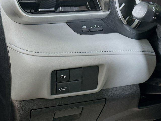 used 2022 Toyota Highlander car, priced at $33,388