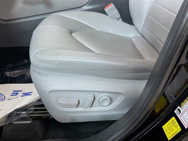 used 2022 Toyota Highlander car, priced at $33,388