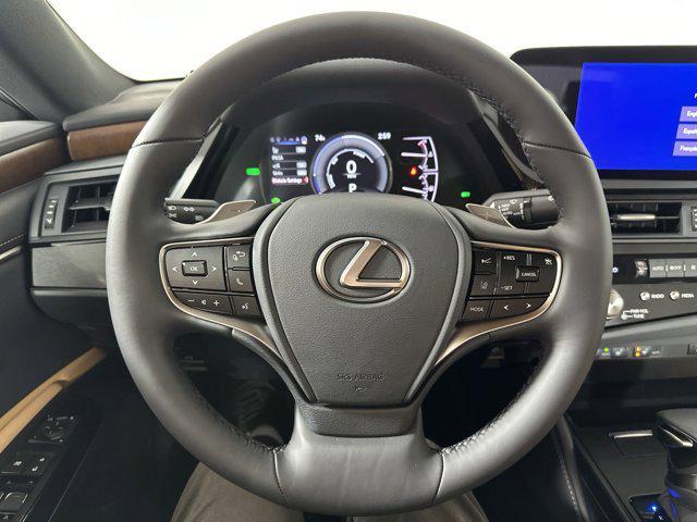 new 2025 Lexus ES 300h car, priced at $52,364