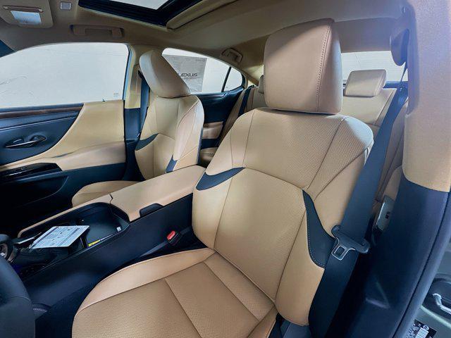 new 2025 Lexus ES 350 car, priced at $49,224