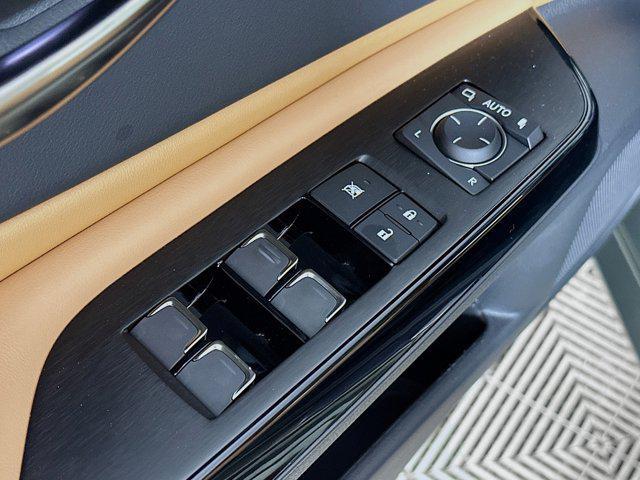 new 2025 Lexus ES 350 car, priced at $49,224
