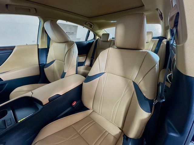 new 2025 Lexus ES 350 car, priced at $56,250